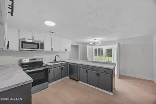 2715 Cedar Hill Rd NE, Leland, NC 28451 - Photo 7