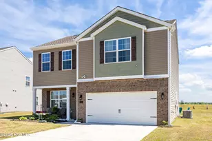 4413 Marthas Vlg Ln, Ayden, NC 28513 - Photo 3