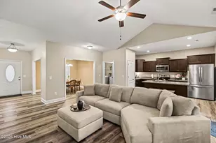 115 Pembury Way, Richlands, NC 28574 - Photo 5