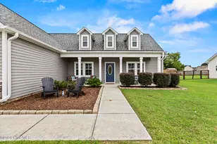 115 Pembury Way, Richlands, NC 28574 - Photo 3