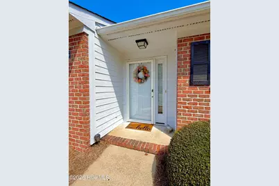 3105 Fox Run Drive, Kinston, NC 28504 - Photo 3