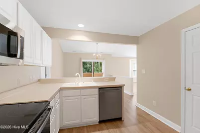 424 Commerce Avenue #D, Bridgewood Condos, Morehead City, NC 28557 - Photo 13