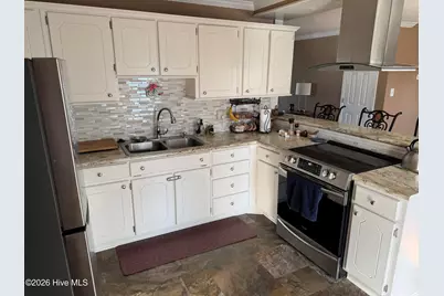 2815 Northwoods Drive, Jacksonville, NC 28540 - Photo 9