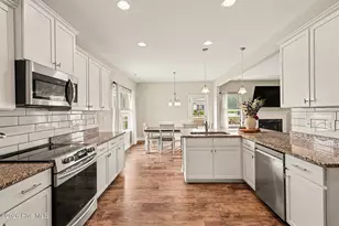 52 Heirloom Ct, Benson, NC 27504 - Photo 3