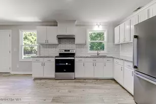 390 Newtown Loop Rd, Atkinson, NC 28421 - Photo 9