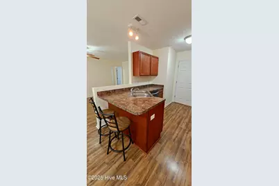 100 Constitution Avenue, Jacksonville, NC 28540 - Photo 7