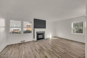 329 Wayne Dr, Wilmington, NC 28403 - Photo 9
