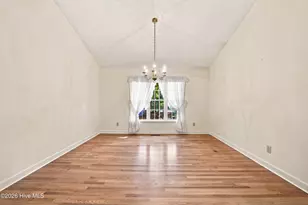 307 Augusta Ct, New Bern, NC 28562 - Photo 17