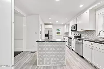 301 W 15th Street, Washington, NC 27889 - Photo 9