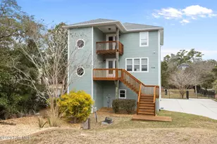 7118 Archers Creek Dr, Emerald Isle, NC 28594 - Photo 1