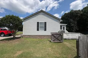 2468 Stratford Dr, La Grange, NC 28551 - Photo 7