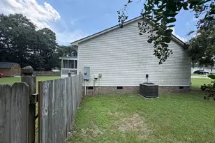 2468 Stratford Dr, La Grange, NC 28551 - Photo 3