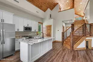 60 Oak Forest Cir, Hayesville, NC 28904 - Photo 9