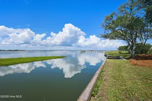 5104 Bogue Sound Dr, Emerald Isle, NC 28594 - Photo 19
