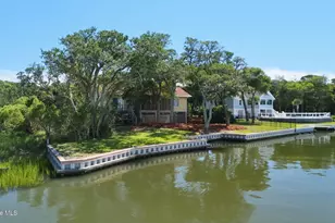 5104 Bogue Sound Dr, Emerald Isle, NC 28594 - Photo 17