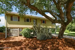 5104 Bogue Sound Dr, Emerald Isle, NC 28594 - Photo 3