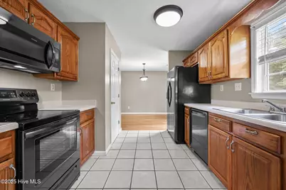 529 Blackberry Court, Hubert, NC 28539 - Photo 7