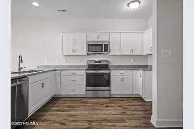 247 Verrazzano Lane, Jacksonville, NC 28546 - Photo 5