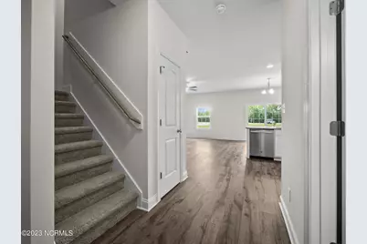 247 Verrazzano Lane, Jacksonville, NC 28546 - Photo 3