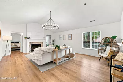 702 William and Mary Place, Wilmington, NC 28409 - Photo 5