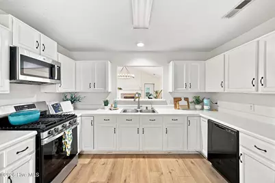 702 William and Mary Place, Wilmington, NC 28409 - Photo 11