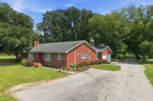 2877 Tyndall Williams Dr, Deep Run, NC 28525 - Photo 9