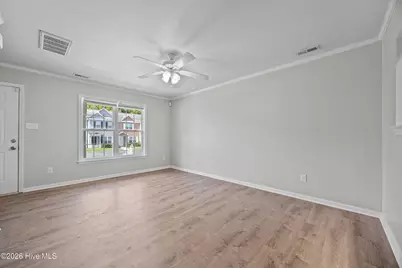 27 E Doris Avenue, Jacksonville, NC 28540 - Photo 9