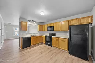 27 E Doris Ave, Jacksonville, NC 28540 - Photo 15
