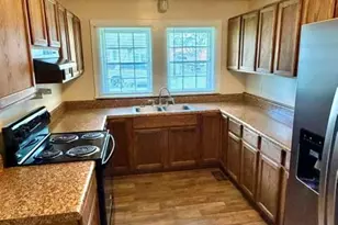 207 E Swanzy St, Elizabethtown, NC 28337 - Photo 7