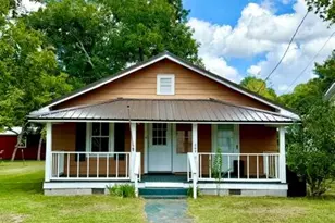 207 E Swanzy St, Elizabethtown, NC 28337 - Photo 3