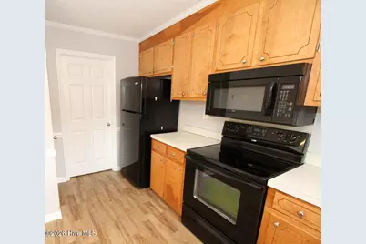 1222 Cross Creek Circle #W9, Greenville, NC 27834 - Photo 3