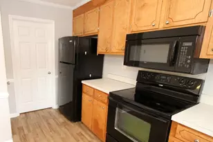 1222 Cross Creek Cir, Greenville, NC 27834 - Photo 3