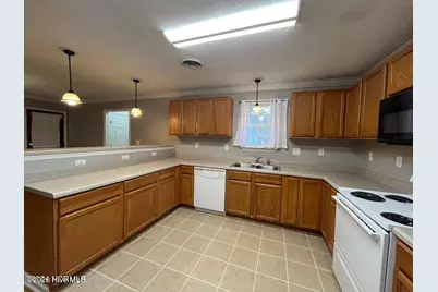 306 Cole Drive, Jacksonville, NC 28540 - Photo 7