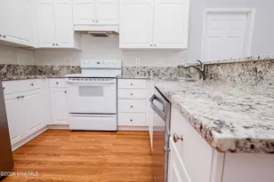 118 Monterey Cir, New Bern, NC 28562 - Photo 5