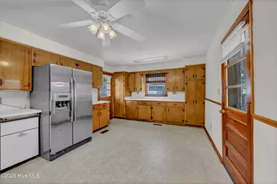 318 Englewood Drive, Wilmington, NC 28409 - Photo 5