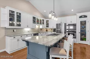 102 SW 22nd St, Oak Island, NC 28465 - Photo 9