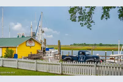 1107 N Caswell Avenue, Southport, NC 28461 - Photo 65
