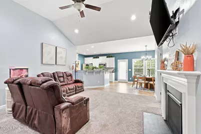 4205 Irwin Drive, Aberdeen, NC 28315 - Photo 15