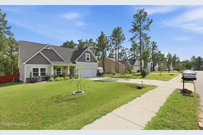 4205 Irwin Drive, Aberdeen, NC 28315 - Photo 9