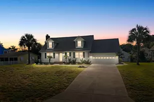 316 NE 58th St, Oak Island, NC 28465 - Photo 3