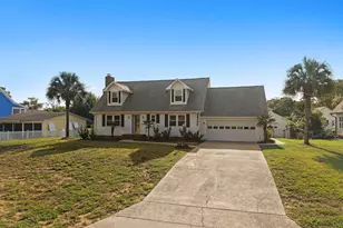 316 NE 58th St, Oak Island, NC 28465 - Photo 5