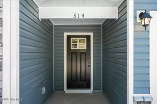 314 E Howard St, Roseboro, NC 28382 - Photo 5