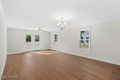 312 E Howard Street, Roseboro, NC 28382 - Photo 13