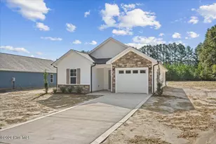 312 E Howard St, Roseboro, NC 28382 - Photo 3