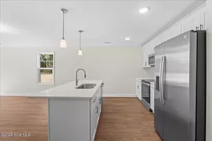 312 E Howard St, Roseboro, NC 28382 - Photo 7