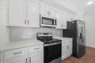 312 E Howard St, Roseboro, NC 28382 - Photo 9