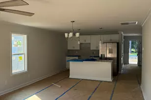 312 E Howard St, Roseboro, NC 28382 - Photo 3