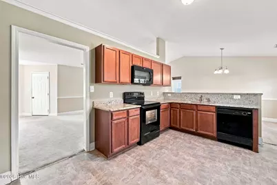 404 S Grazing Court, Sneads Ferry, NC 28460 - Photo 11