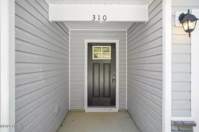 310 E Howard Street, Roseboro, NC 28382 - Photo 5