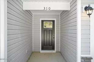 310 E Howard St, Roseboro, NC 28382 - Photo 5